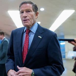 Senator Queries SEC on Crypto After Enforcement Head Quits